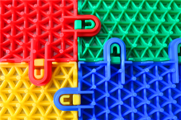 鑒別懸浮拼裝地板質(zhì)量的好壞 仲達有訣竅！