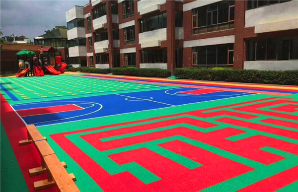 毒跑道事件頻發(fā)，仲達(dá)塑膠懸浮式地板受幼兒園熱捧