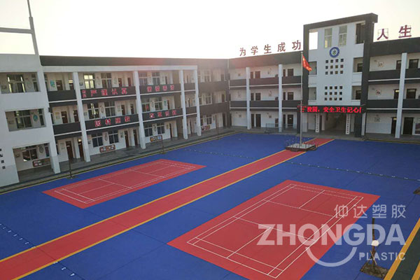 懸浮拼接地板的優(yōu)勢(shì)有哪些？