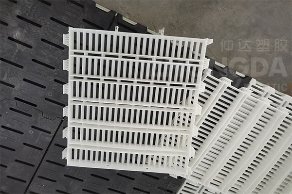 現(xiàn)代化養(yǎng)豬用什么材質漏縫板最好？